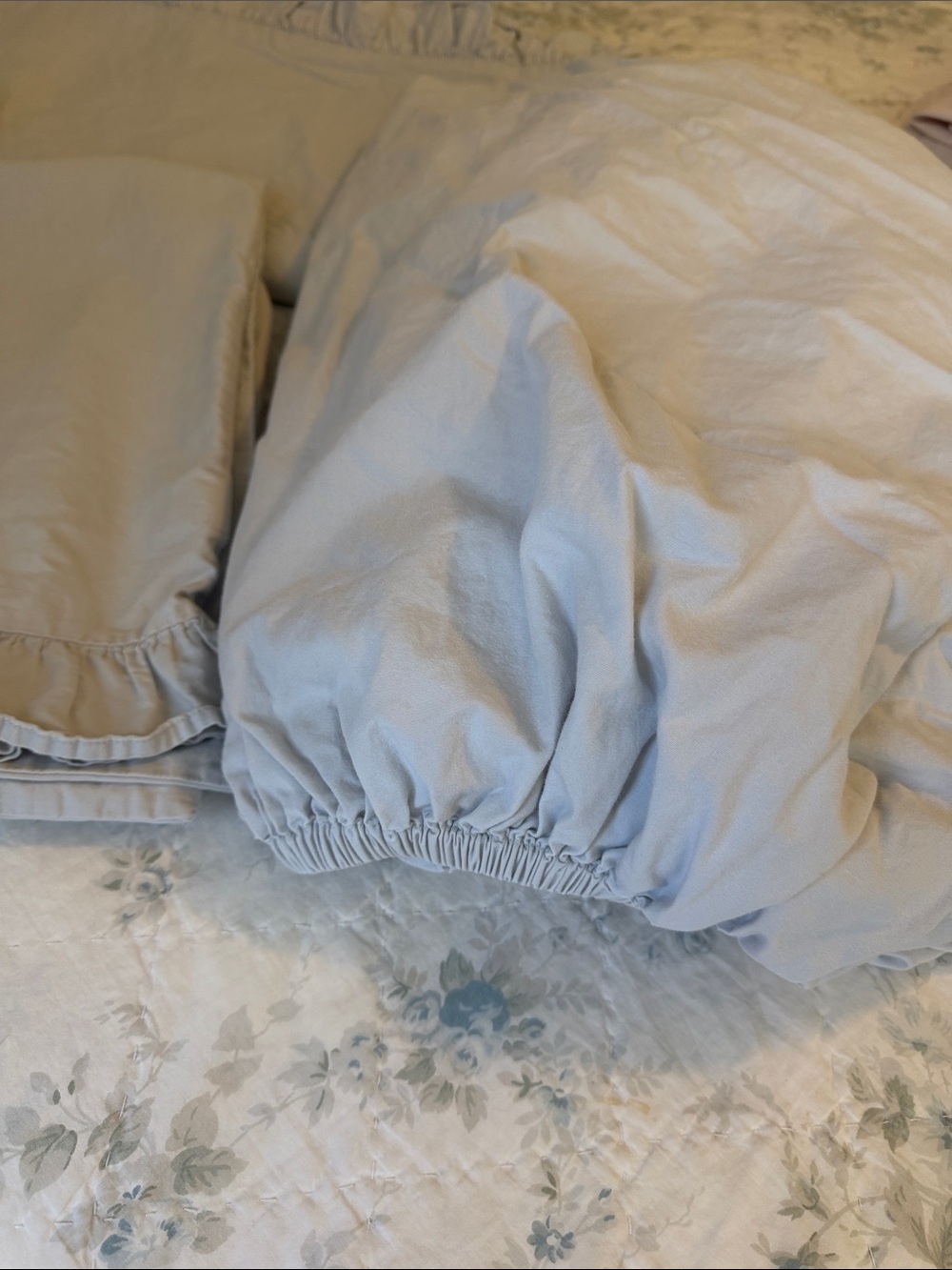 Gray Ruffled Queen Sheet Set - Picture 3 of 7